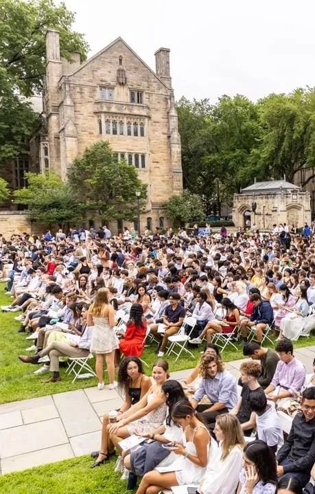 开学第一课 | 耶鲁大学校长2022开学演讲：在耶鲁踏上追寻真理之路  留学 第4张